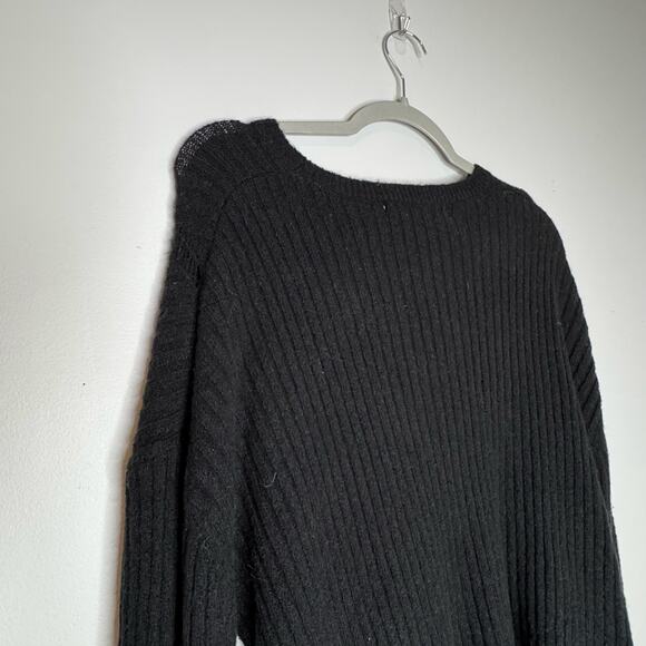 One Grey Day Miles Pullover Sweater Black Ribbed Distressed NWT Size Small - Picture 6 of 8
